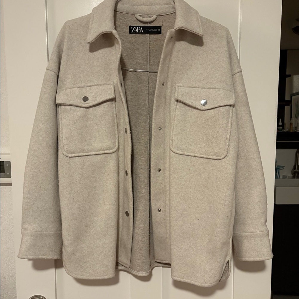 Zara Women’s Cream/White Shirt Jacket